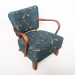 kreslo H-237, retronaut