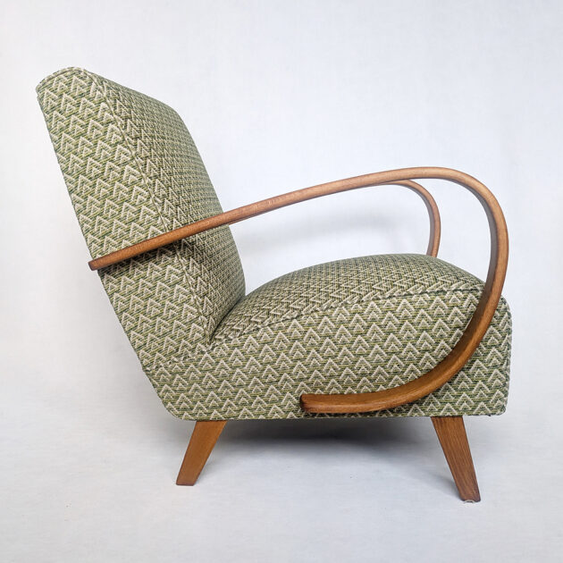 kreslo Halabala C, retronaut